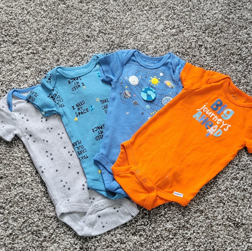 Bundle of 4, Gerber Onsies 3-6 Month